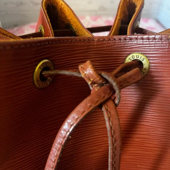 Authentic Louis Vuitton purse and wallet - Picture 7 of 16